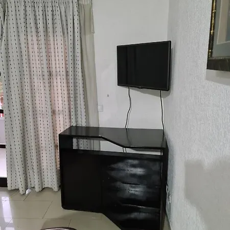 Dora Home 아파트 고네스